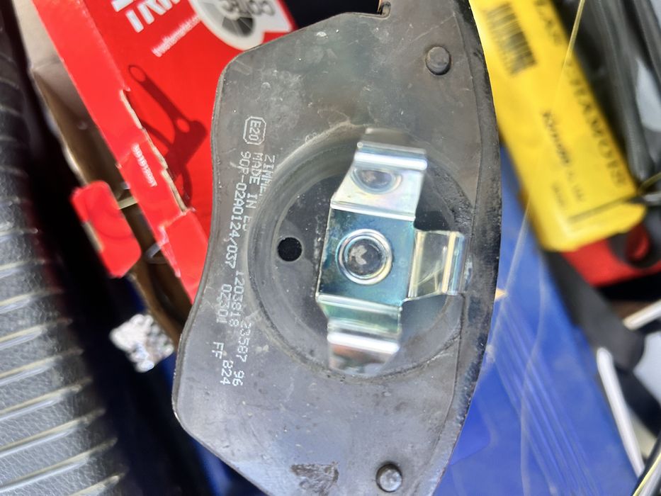 Комплект дискове и накладки 312mm VW Golf 5 GTI