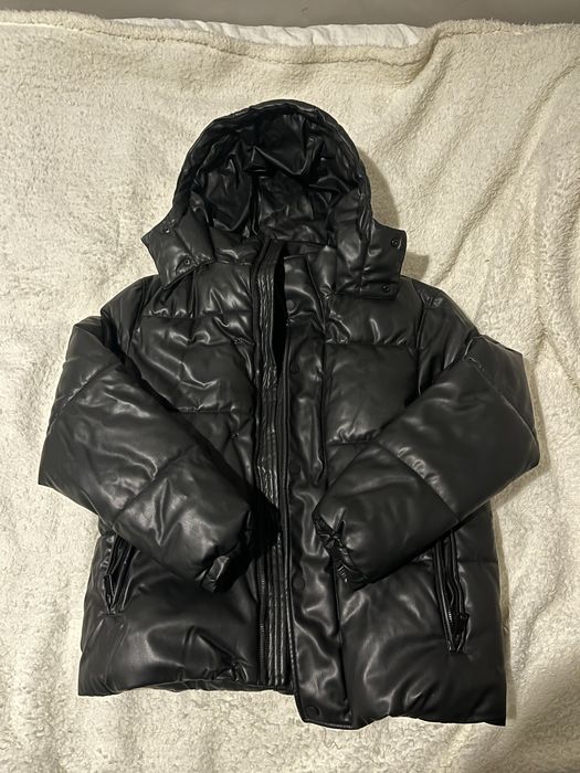 Яке Zara S черно