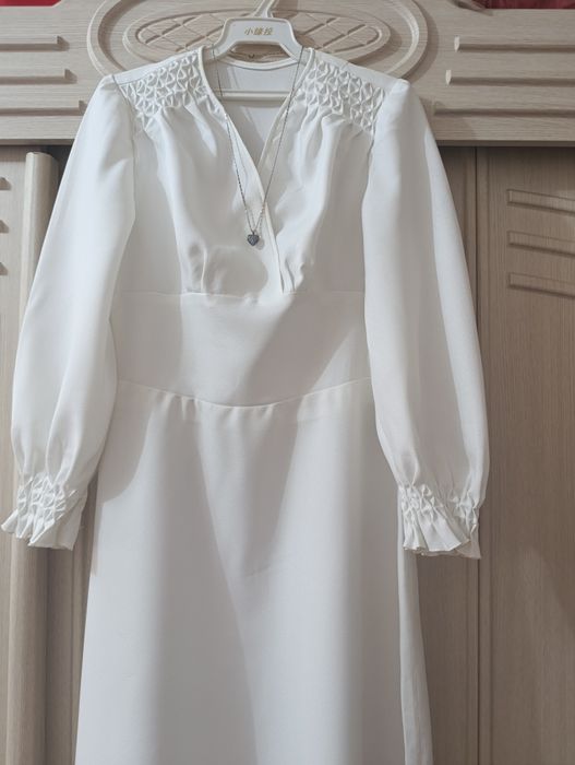 Платье вечернее белое