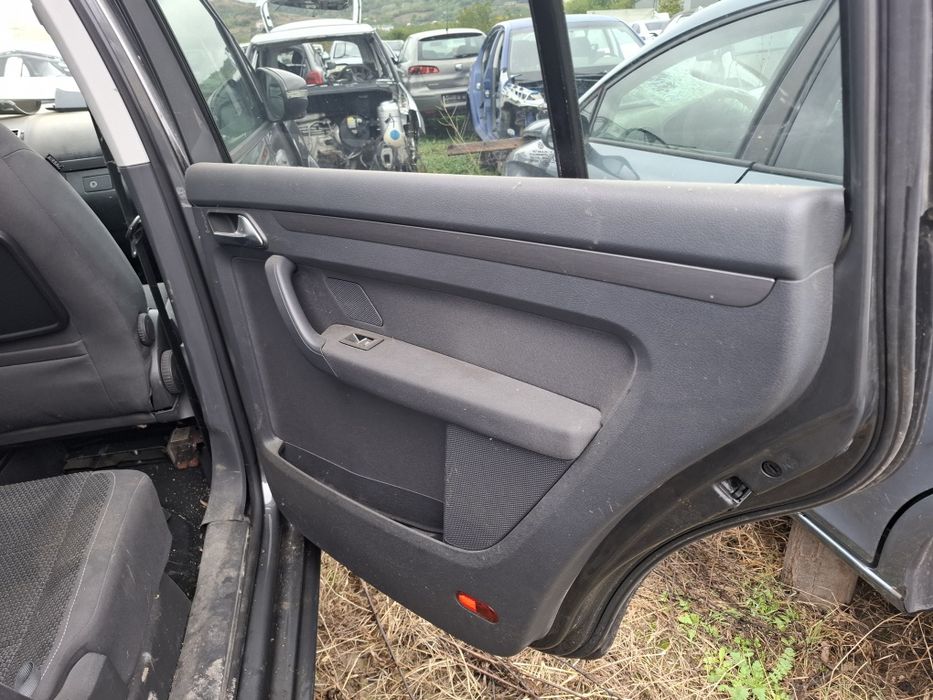 Dezmembrez VW Touran 2012 /usa fata/haion touran/bara spate touran