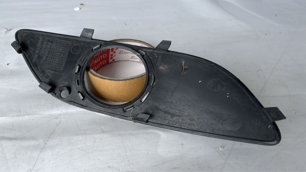 Рамка за халоген Mercedes B170