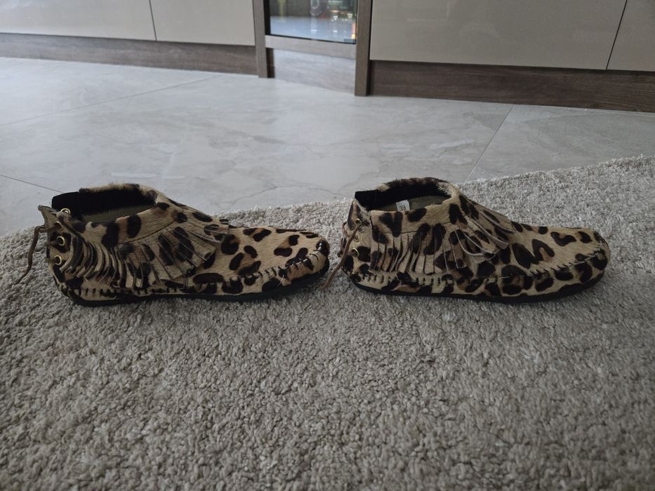 Есенни обувки с ресни