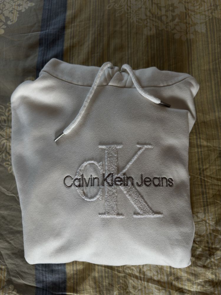 Calvin Klein Суичър (Размер M)