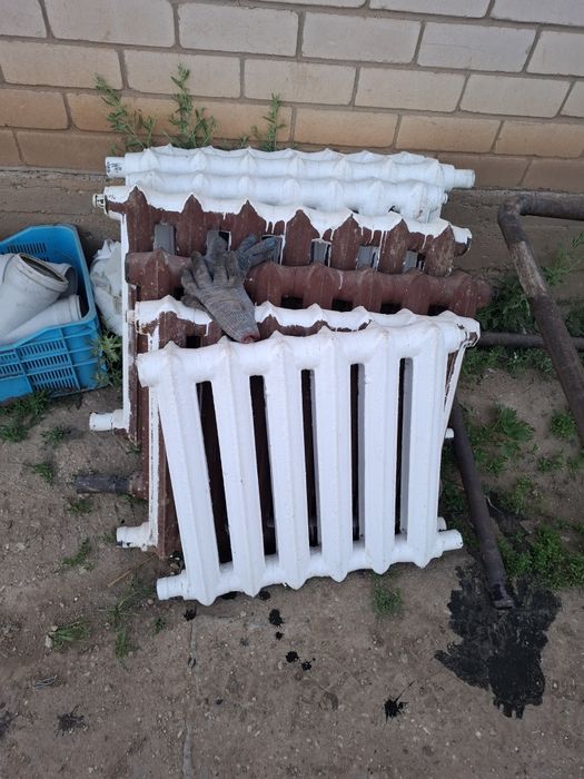 Продам чугун батарей