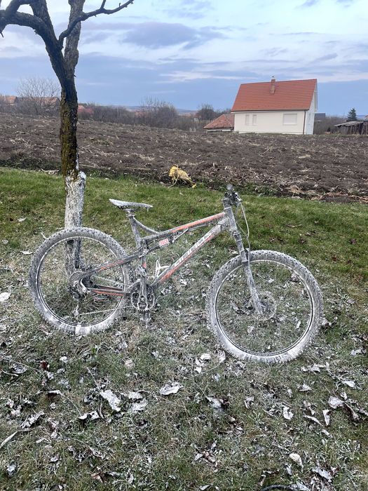 vând bicicleta Arinos 27.5 full sus