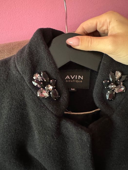 Дамско палто Avin