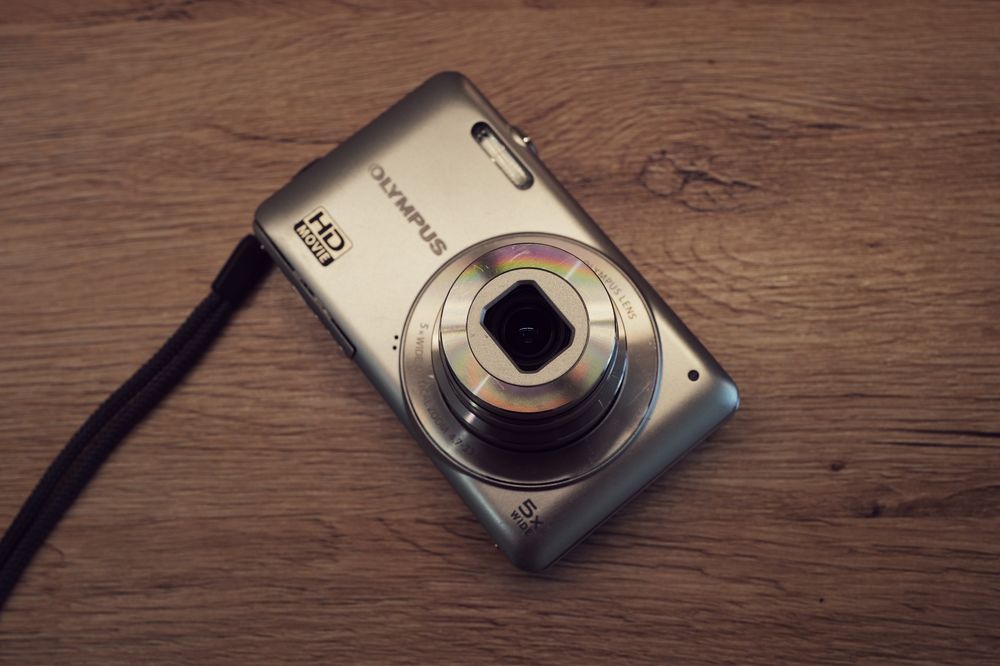 Aparat foto Olympus VG 120 14Mp stare perfecta incarcare USB instagram