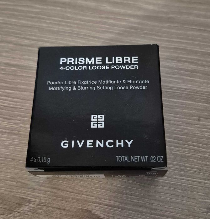 Лот пудра с мини парфюм