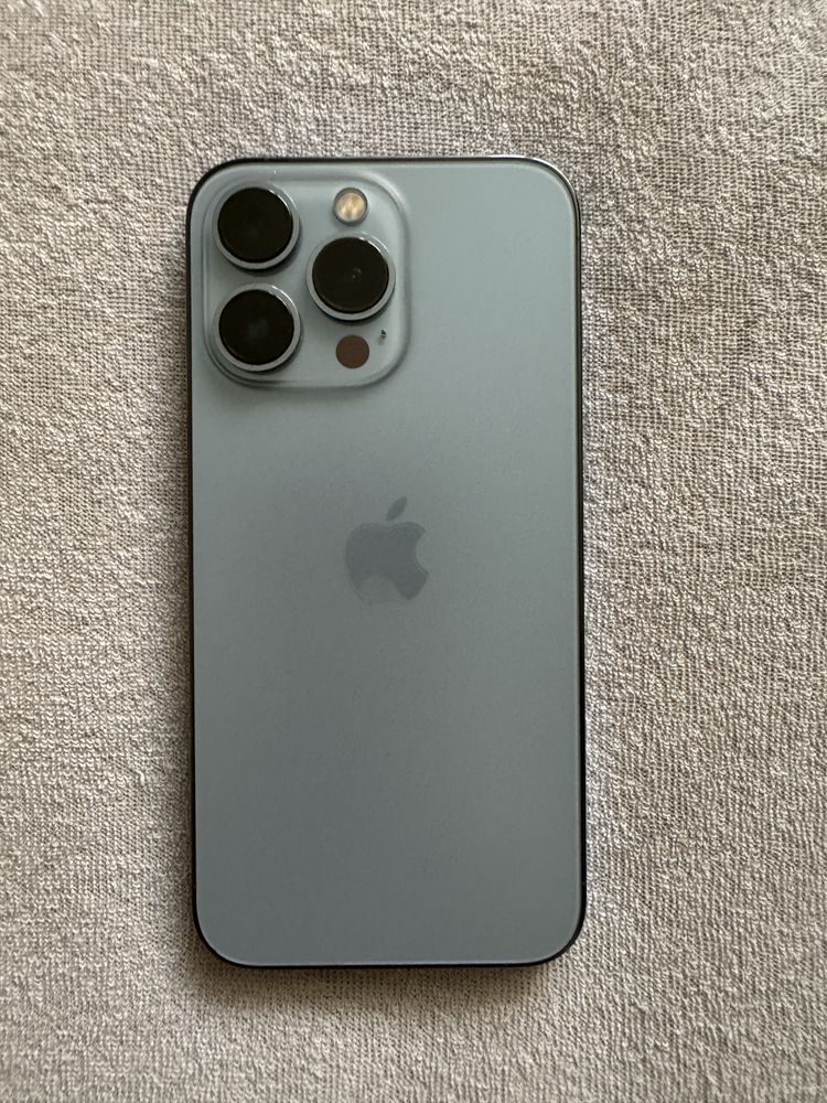 Продам iphone 13 pro