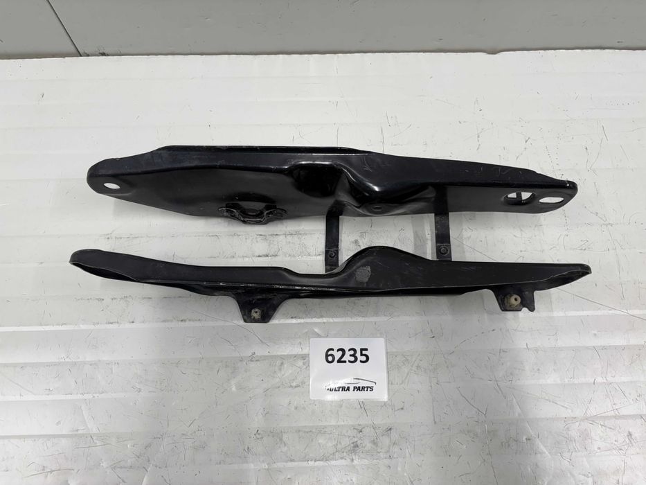 Заден ляв носач БМВ Заден десен носач БМВ