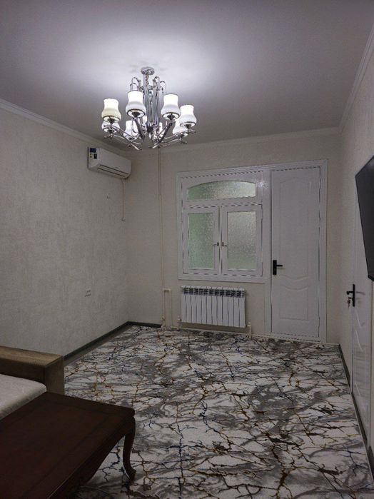 Квартира продаётся Чиланзар 9 квартал 2в3/1/4 меб тех Райхон кафе