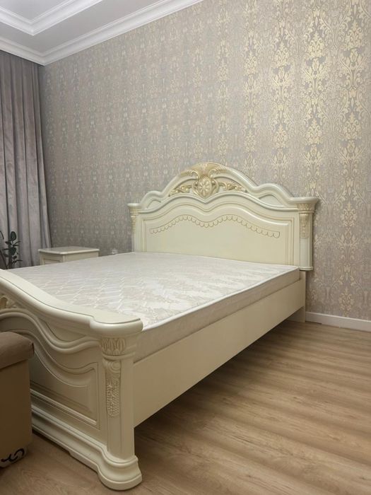 Кровать двухспальная