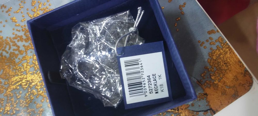 Продаю колье Swarovski