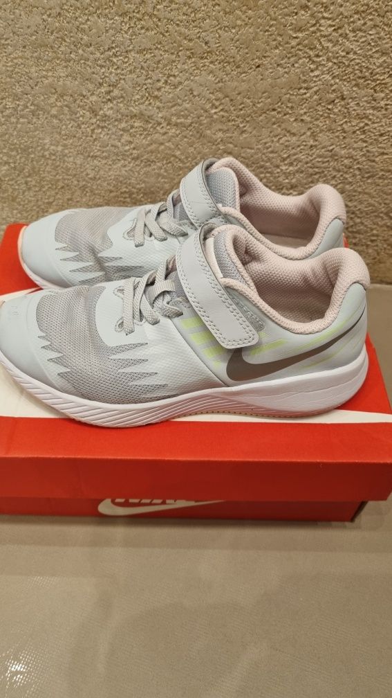 Маратонки  Nike   Air
