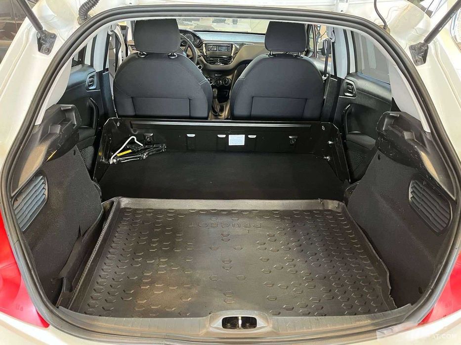 Peugeot 208 1.2i VTi на части