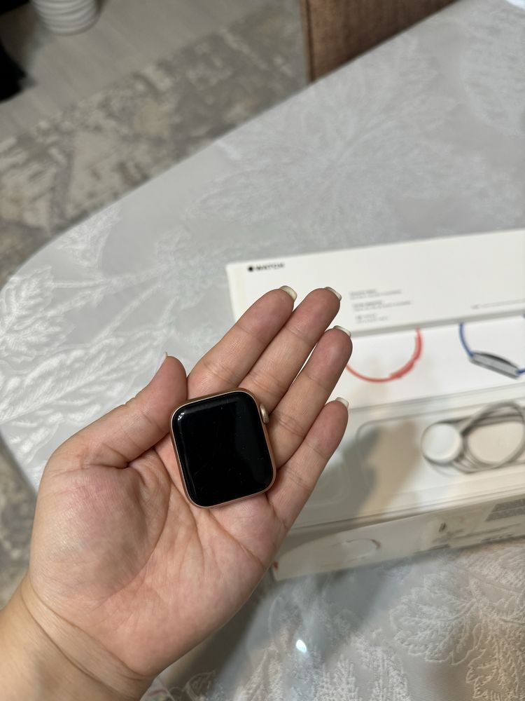 Apple Watch SE