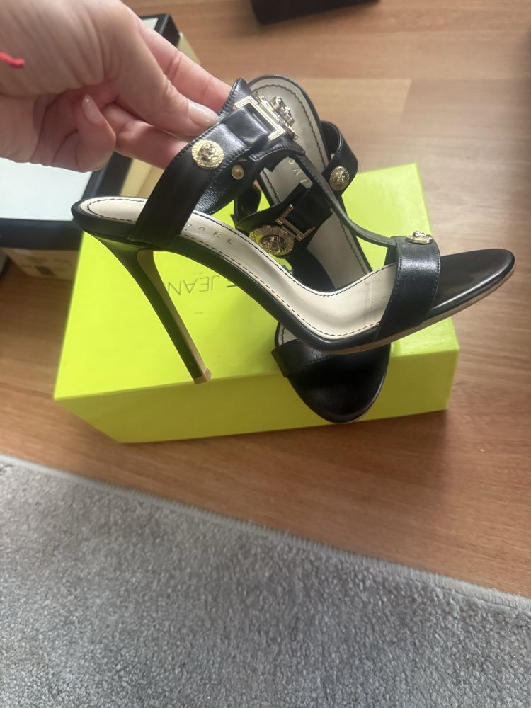 Разпродажба лични обувки 38 Casadei versace liljo