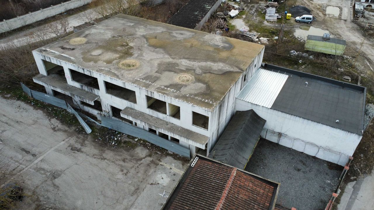 Продава се Промишлена сграда в Каварна - 1137 кв.м за 157 €/кв.м - Снимка #10