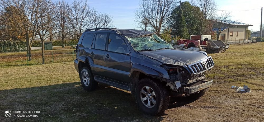 Dezmembrez land cruiser