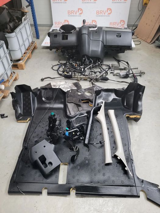 Kit complet de schimbare volan cu AC pentru Renault Trafic 1.6 2017