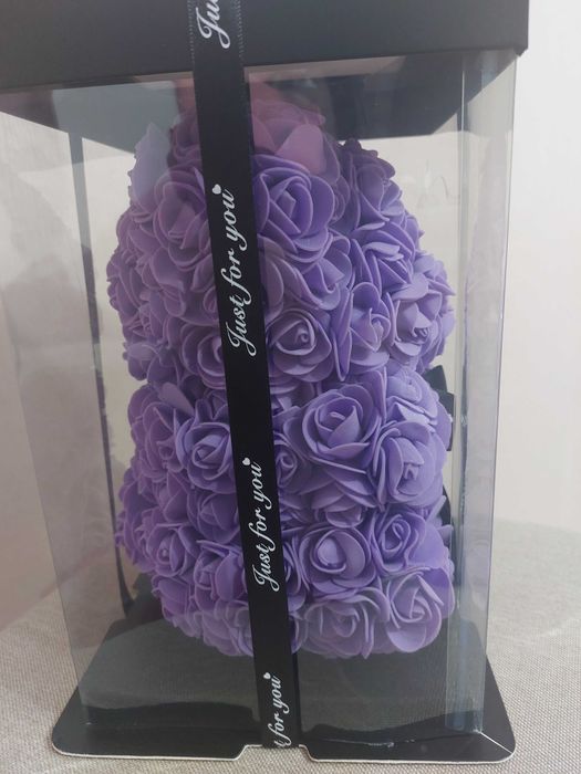 Мече от рози в различни цветове