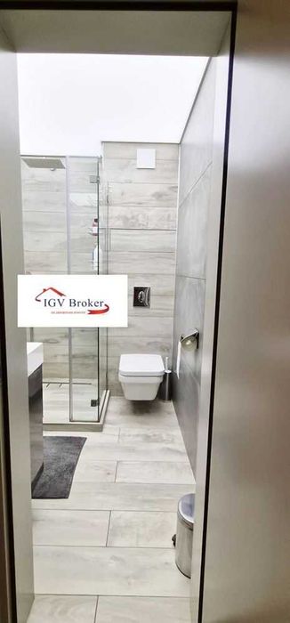 Тристаен апартамент в жк Стрелбище