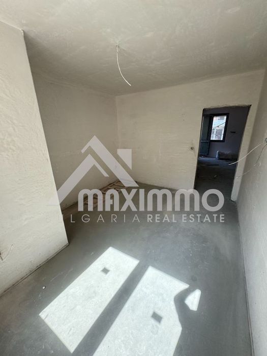 Продава се Тристаен апартамент в Варна, Колхозен пазар - 74 кв.м за 1649 €/кв.м - Снимка #2