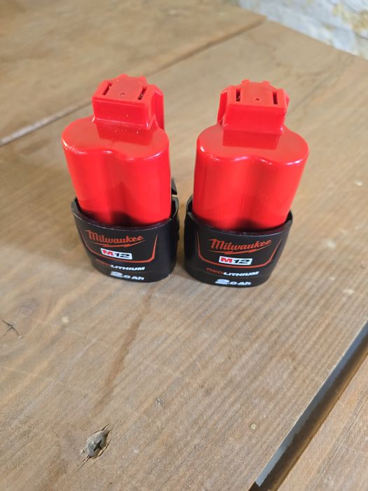 Acumulator Milwaukee m12