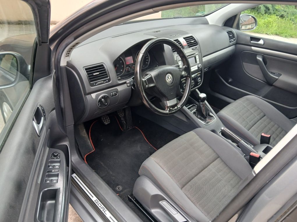 Vw golf 5, motor1,4 benzina,an fabricație.2007 Euro 4