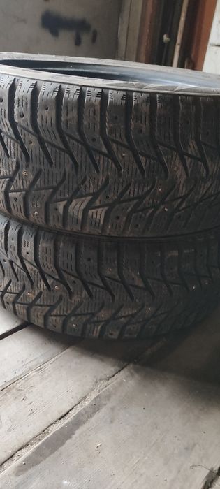 Продам 2 шины sailun