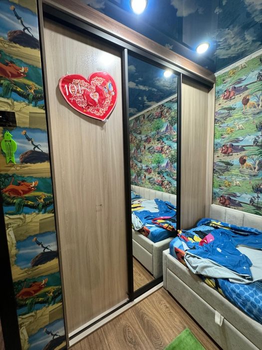 Продаю огромный шкаф