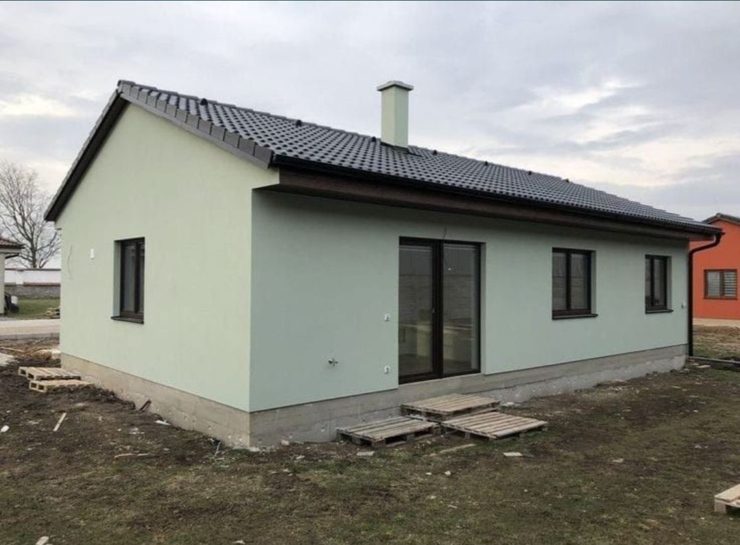 Vand casa pe structura metalica invelita cu panauri sendwici izolata p