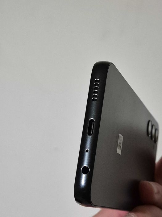 Продавам Samsung A05s