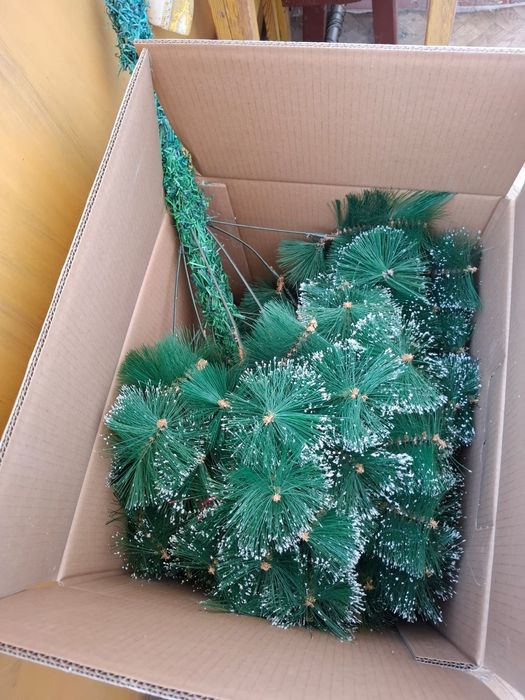 продам елку искусственную