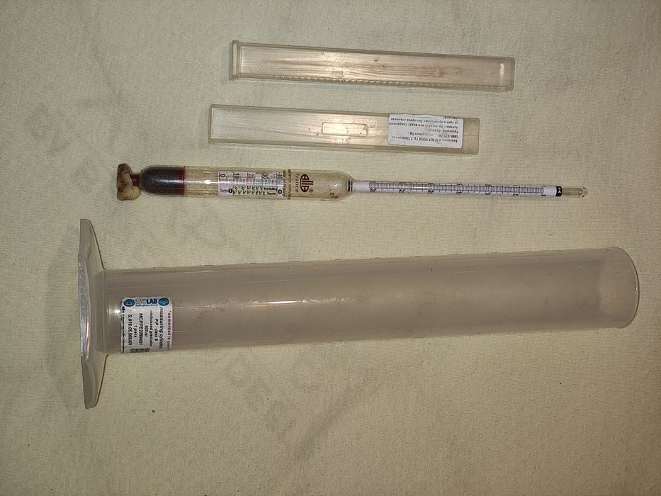 Продавам професионален захаромер.