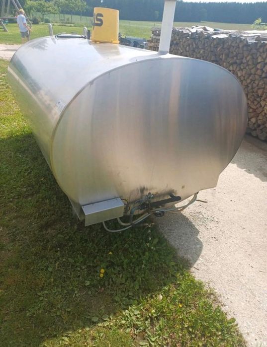 Bazin tanc de lapte/apa/combustibil/etc