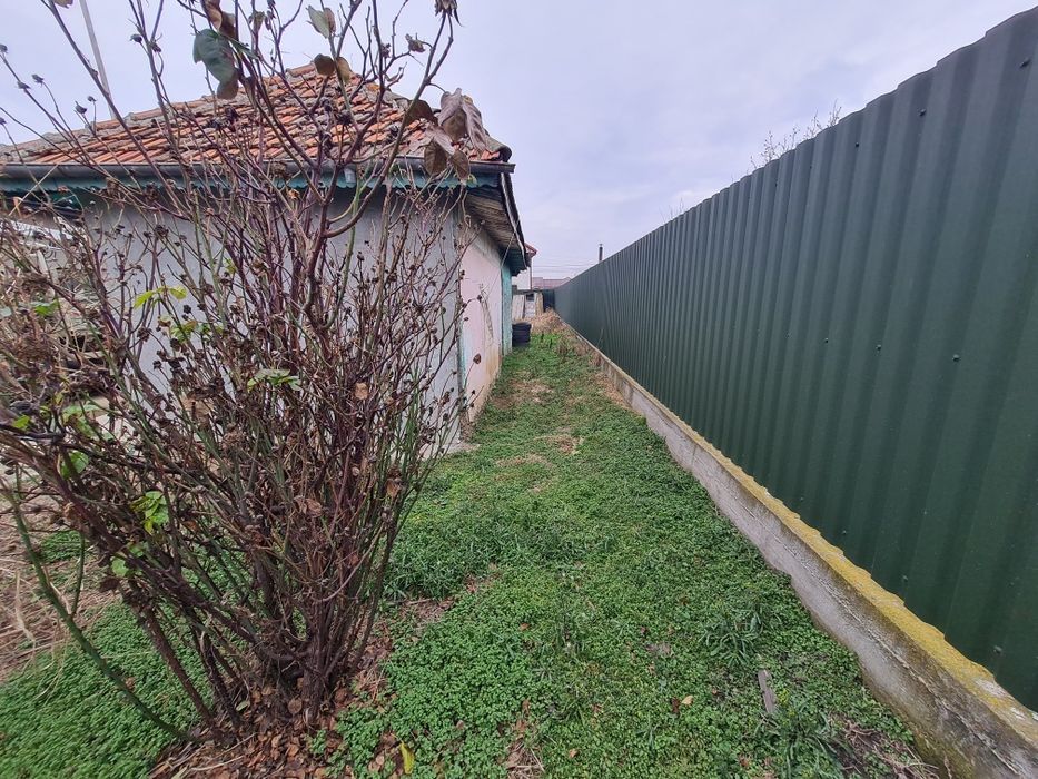 Casa batraneasca de vânzare în satul Potoceni com.Maracineni Buzău