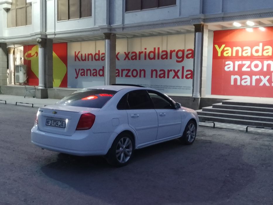 Avtomobil lasettiy