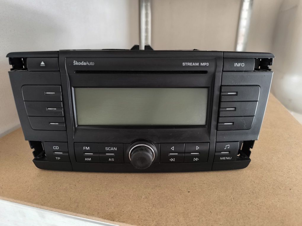 Радио CD за Шкода Октавия 2
