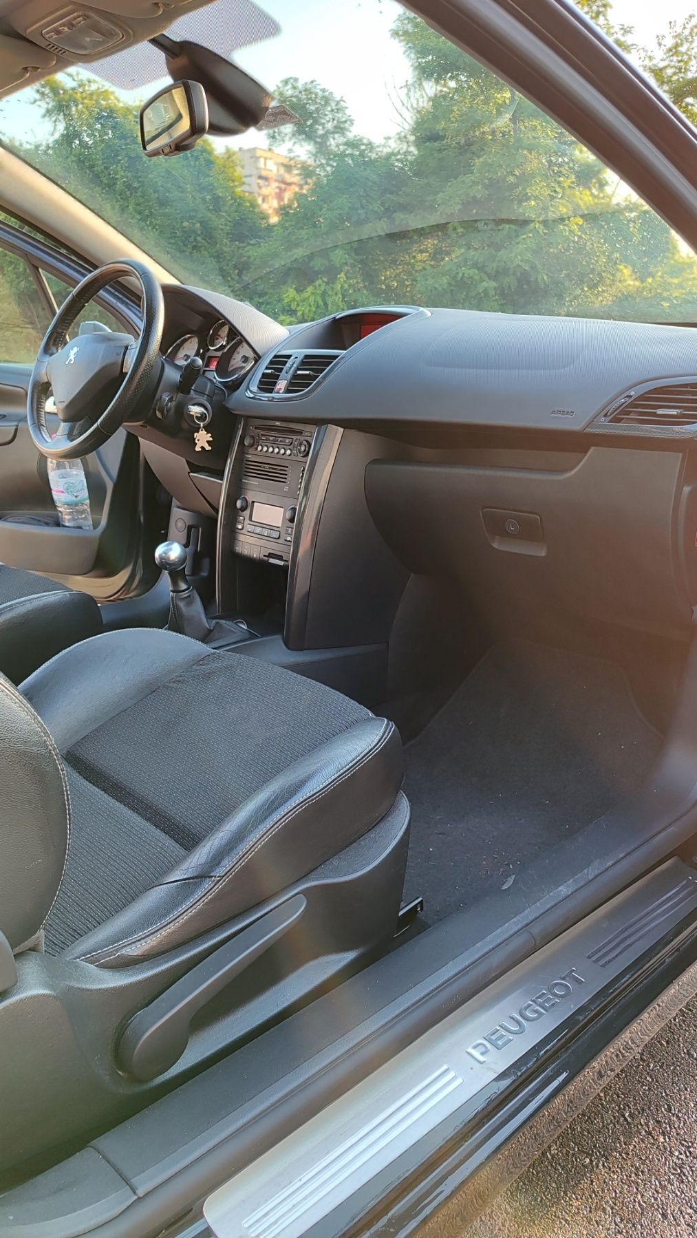 Peugeot 207 1..6 turbo  150 конски сили