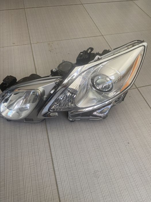 Продам фару от LEXUS GS300