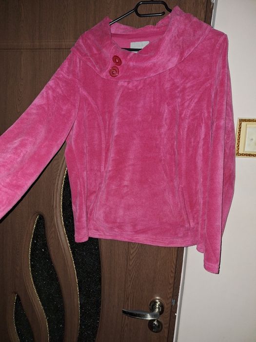 Hanorac dama,rosu, cu guler mare 46/48