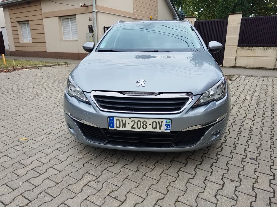 Peugeot 308 1.2iT cu 130 cp,an 2015,automat,euro 6, navi, climatronic