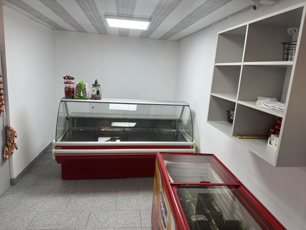 Vand sau schimb casa cu teren