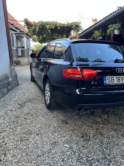Audi A4 B8 2.0 143 cp