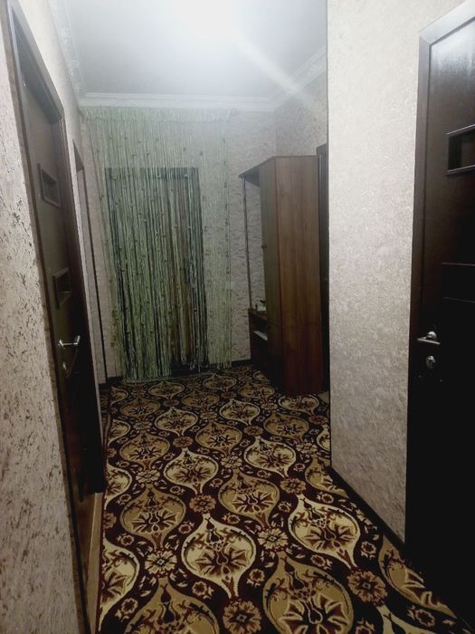 Квартиралар бор Вогзал Кора сувда