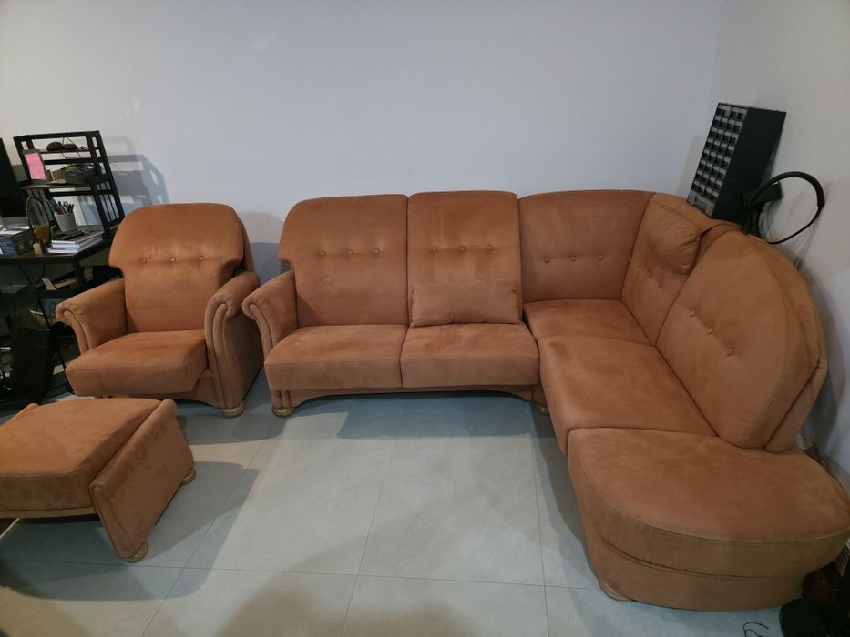 Canapea Luxury Calitate Moderna Cu Fotoliu si Ottoman Ca Noua
