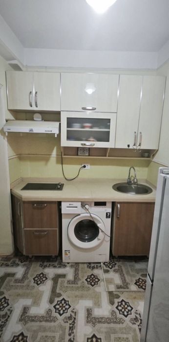 Продаётся КВАРТИРА 2/7/9 на 41м2 метро Ойбек, Госпитальный рынок