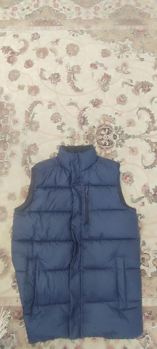 Продам мужскую жилетку