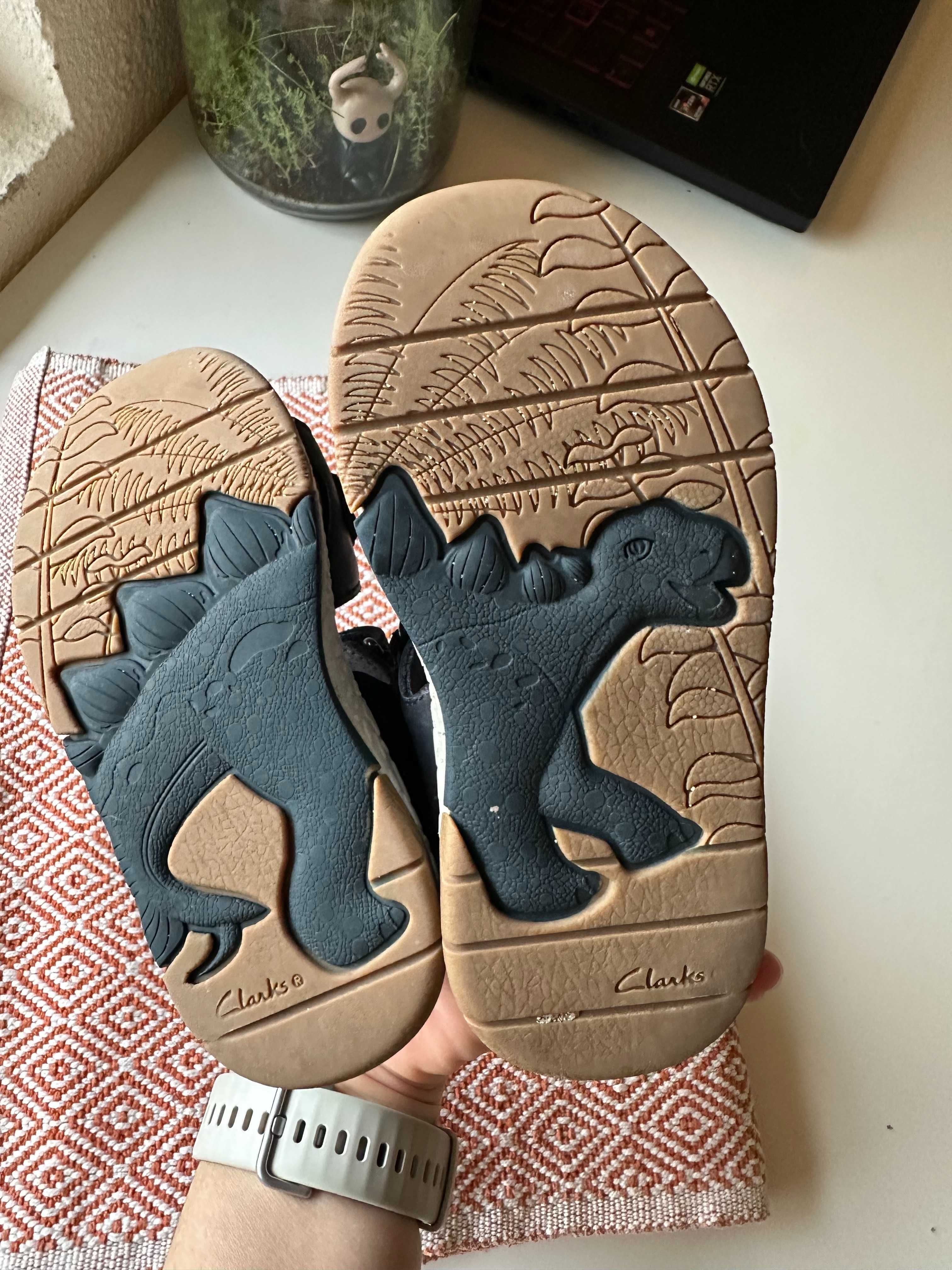 Кожени сандали Clarks 23